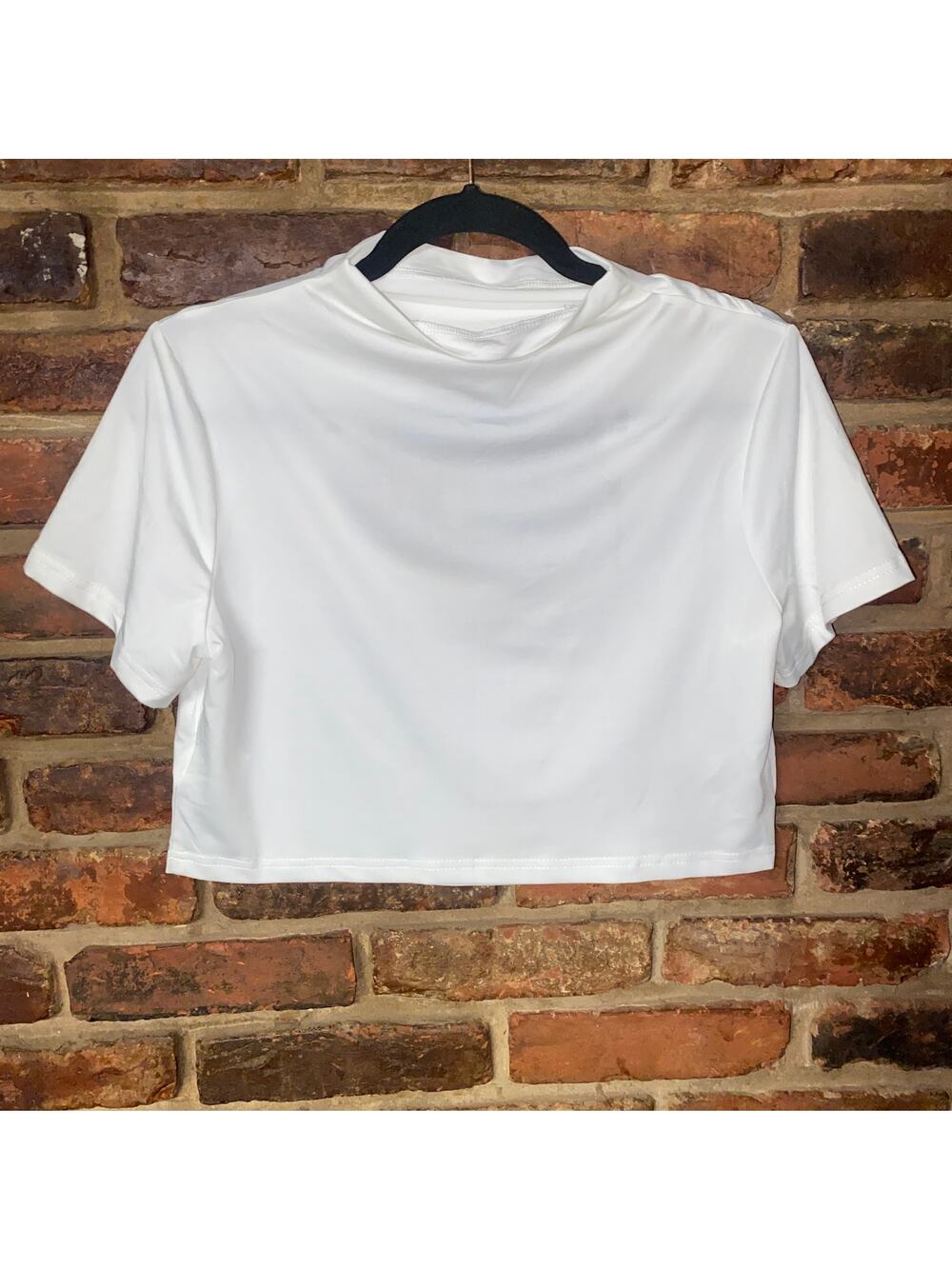 Blush Mark White Short Sleeve Keyhole Open Bust Crop Top Women's Size 0X